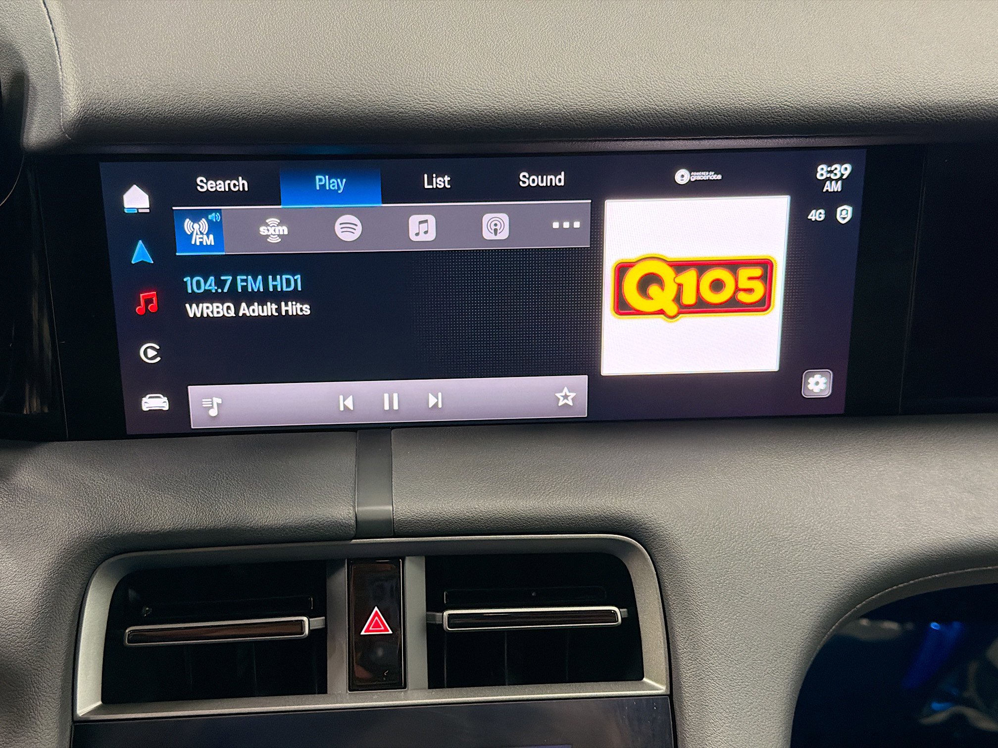 Certified 2025 Porsche Taycan image 29