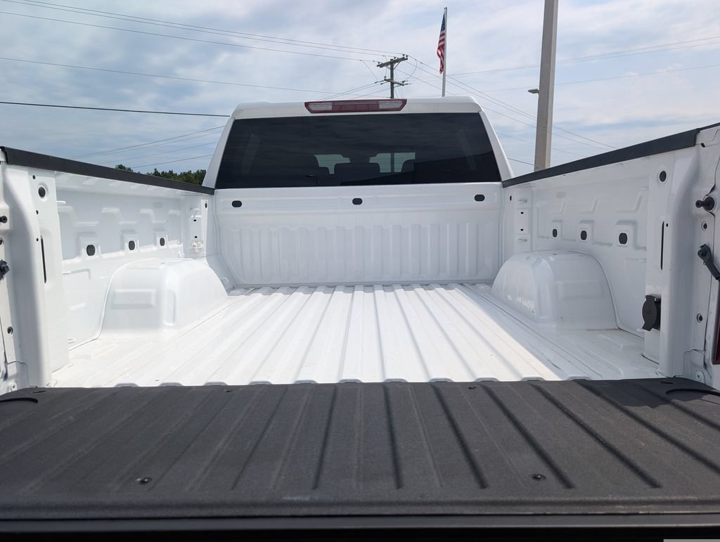 Used 2025 Chevrolet Silverado 1500 RST AWD/4WD image 28