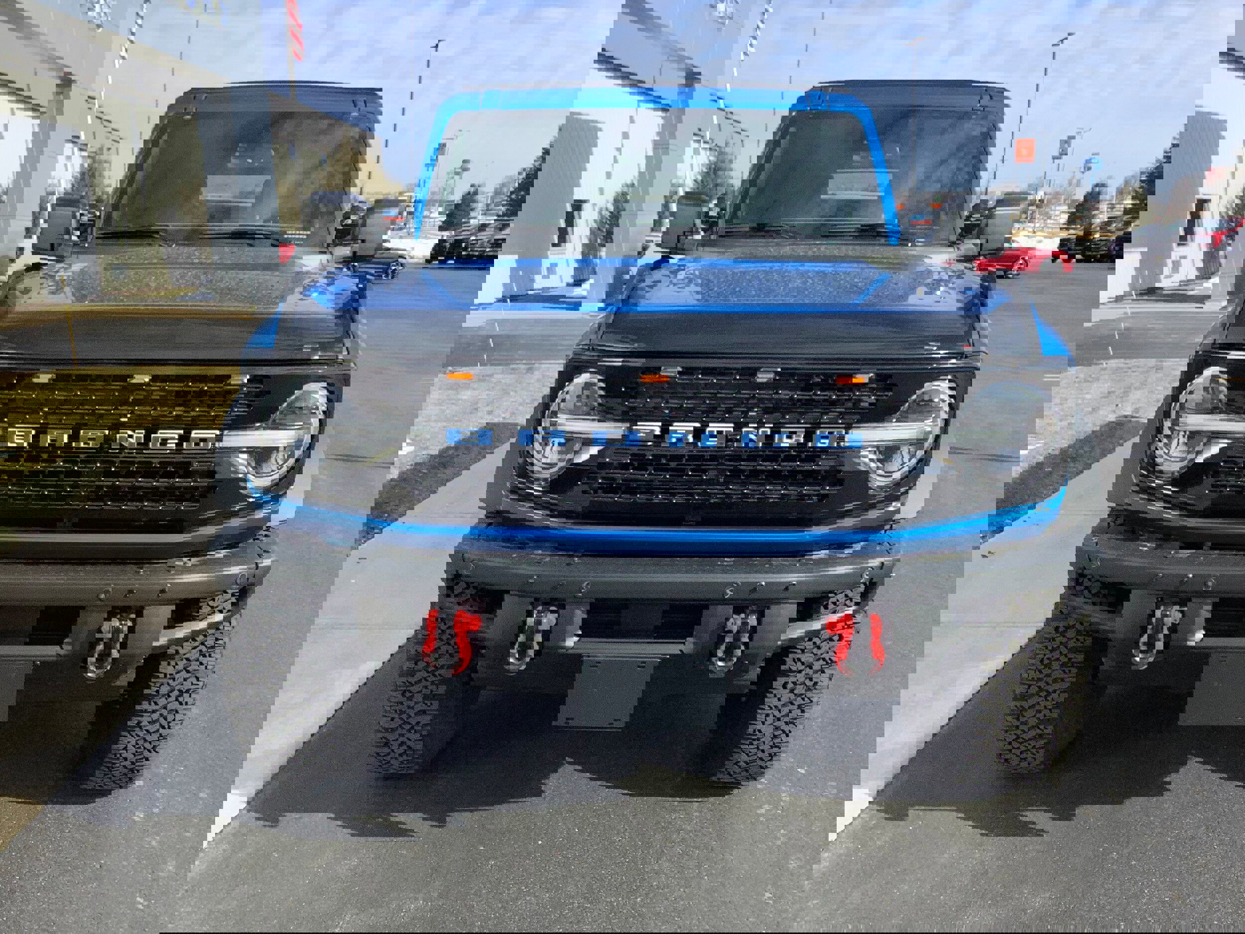 Used 2024 Ford Bronco Wildtrak image 3