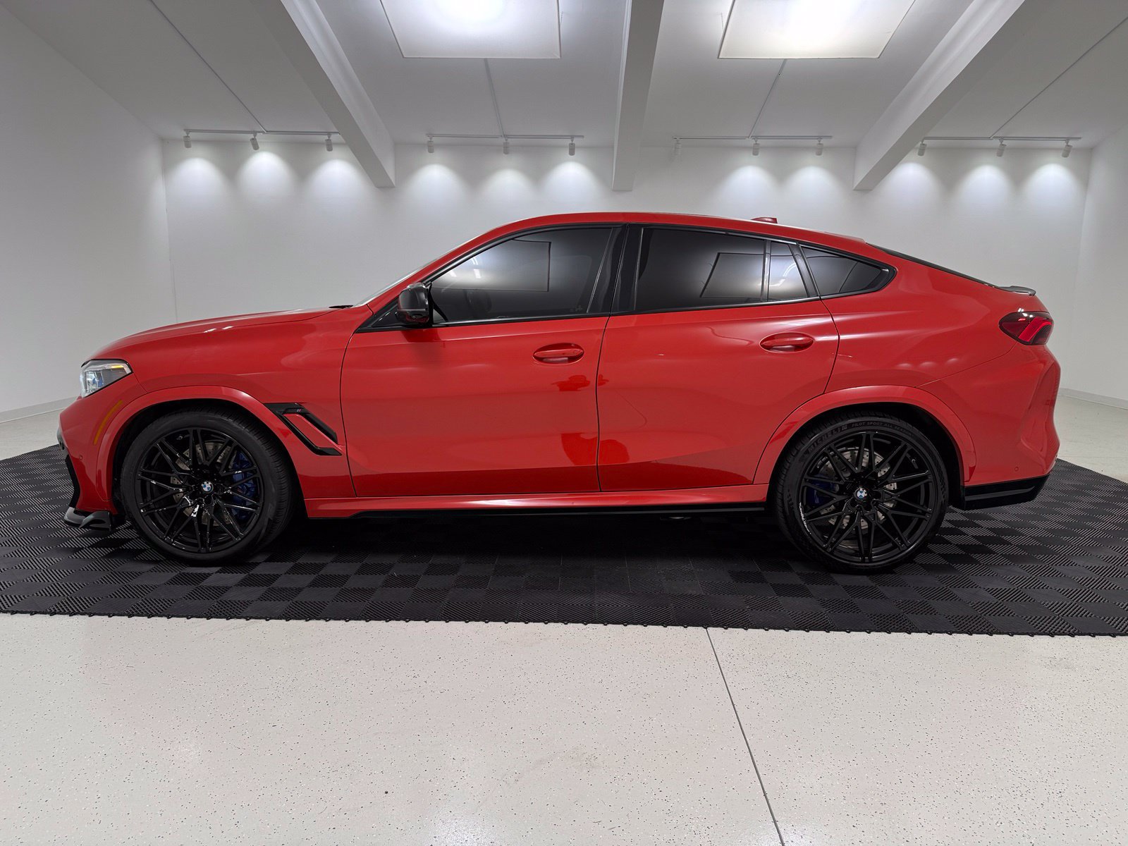 Used 2021 BMW X6 M w/ Competition Package AWD/4WD image 4