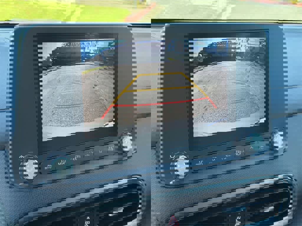 Used 2023 Hyundai Kona SE image 18