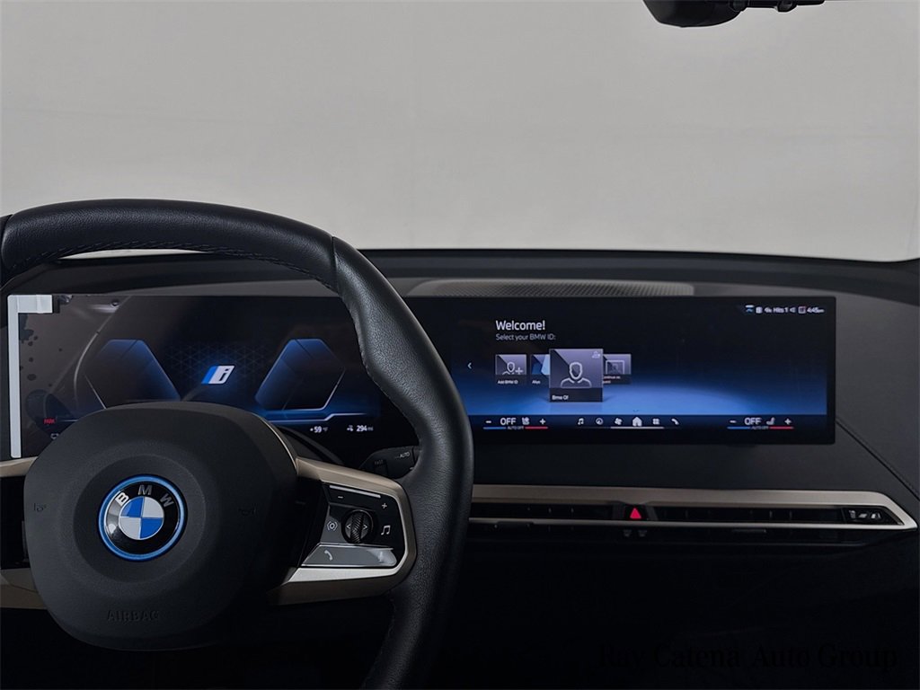 Used 2025 BMW iX xDrive50 w/ Premium Package image 9
