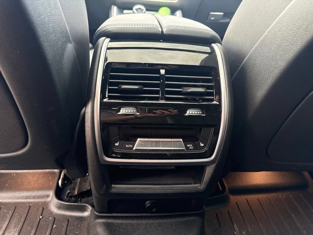 Used 2021 BMW X6 xDrive40i w/ M Sport Package AWD/4WD image 9