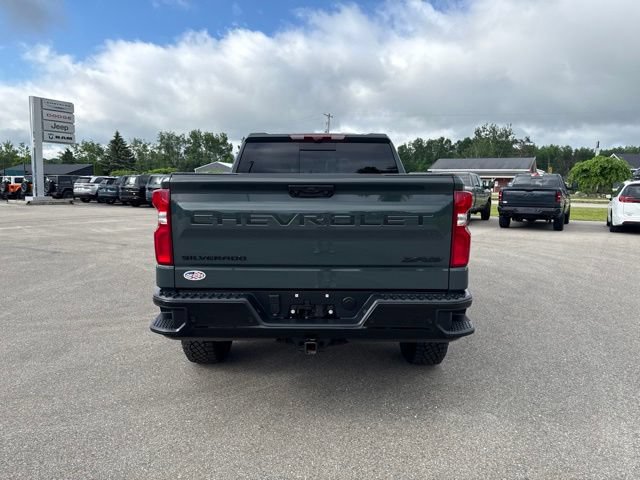 Used 2026 Chevrolet Silverado 1500 ZR2 w/ Dark Appearance Package AWD/4WD image 4
