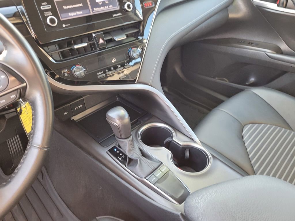 Used 2024 Toyota Camry SE image 19
