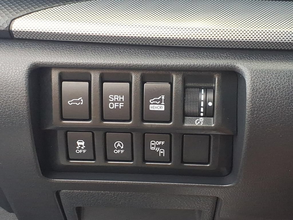 Used 2019 Subaru Forester Limited AWD/4WD image 17
