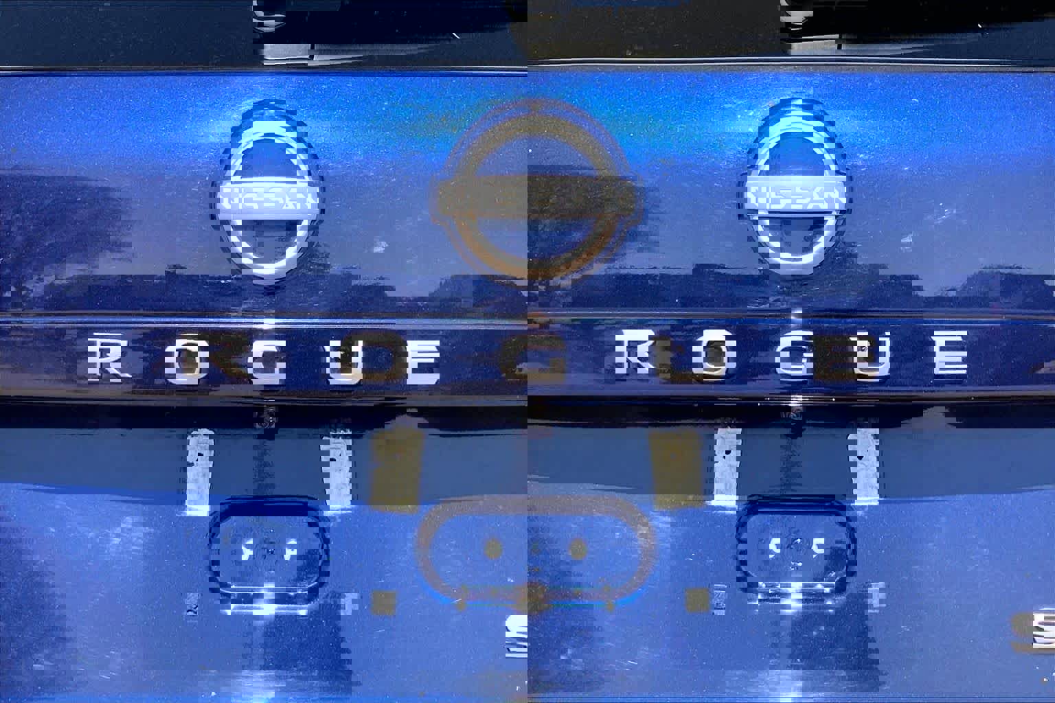 Used 2024 Nissan Rogue SV image 31