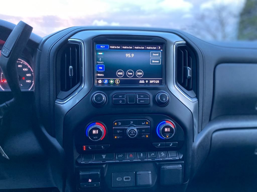 Used 2023 Chevrolet Silverado 2500 LT AWD/4WD image 25
