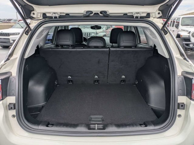 Certified 2019 Jeep Compass Latitude w/ Popular Equipment Group AWD/4WD image 12