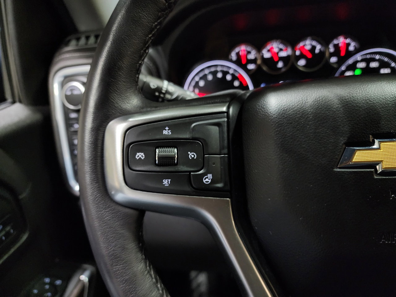 Used 2022 Chevrolet Silverado 1500 LTZ image 29