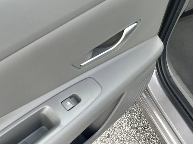 Certified 2024 Hyundai Elantra SEL image 12