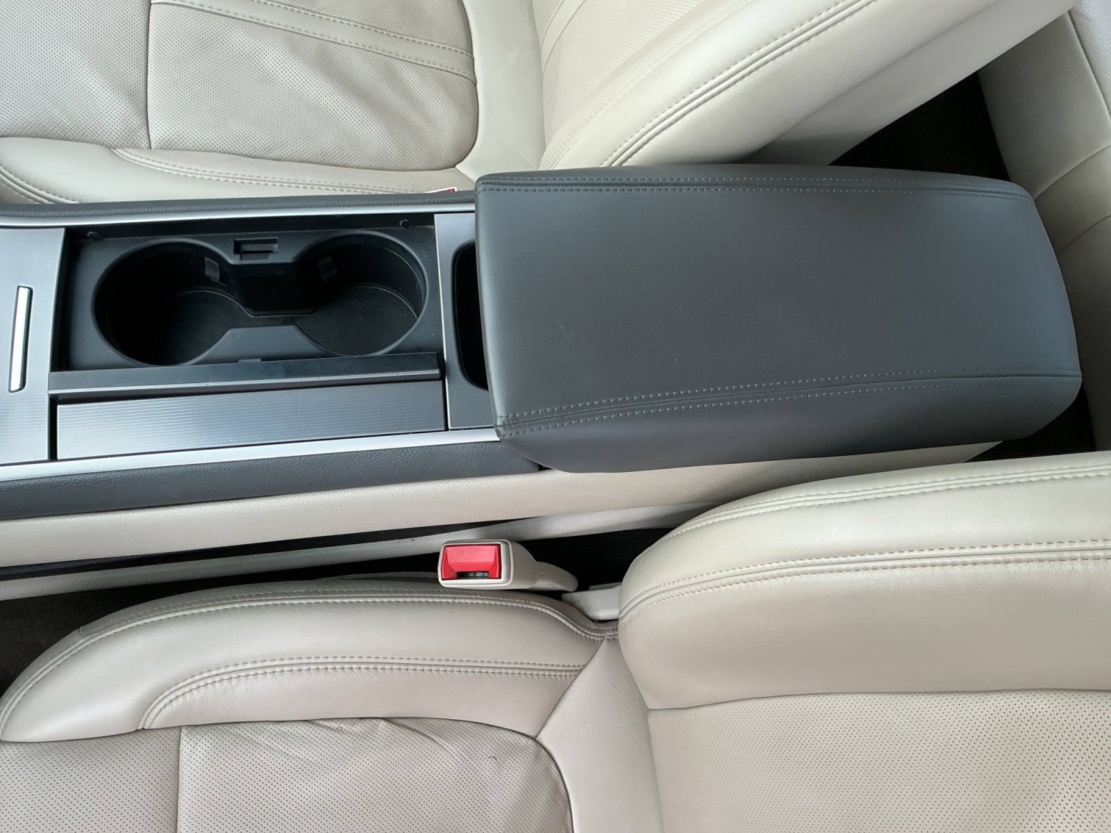 Used 2019 Lincoln MKZ Reserve FWD image 11