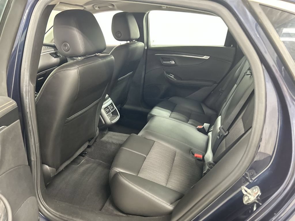 Used 2016 Chevrolet Impala LT w/ Convenience Package FWD image 19