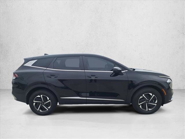 Used 2023 Kia Sportage LX AWD/4WD image 4