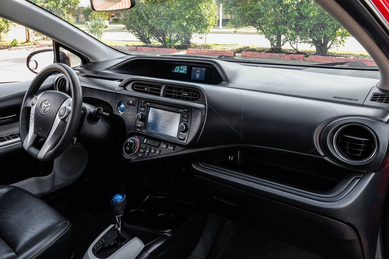 Used 2012 Toyota Prius C Four FWD image 18