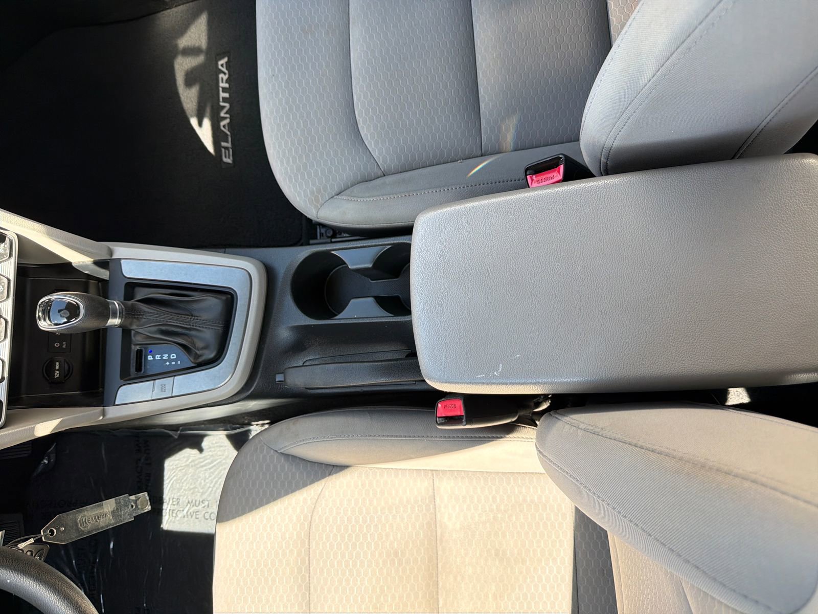 Used 2020 Hyundai Elantra SE image 27