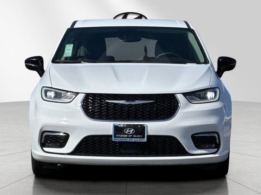 Used 2024 Chrysler Pacifica Select image 8