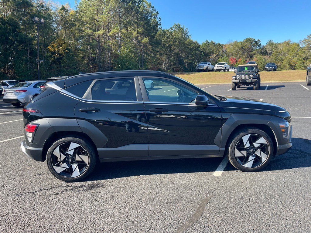 Used 2024 Hyundai Kona Limited image 21