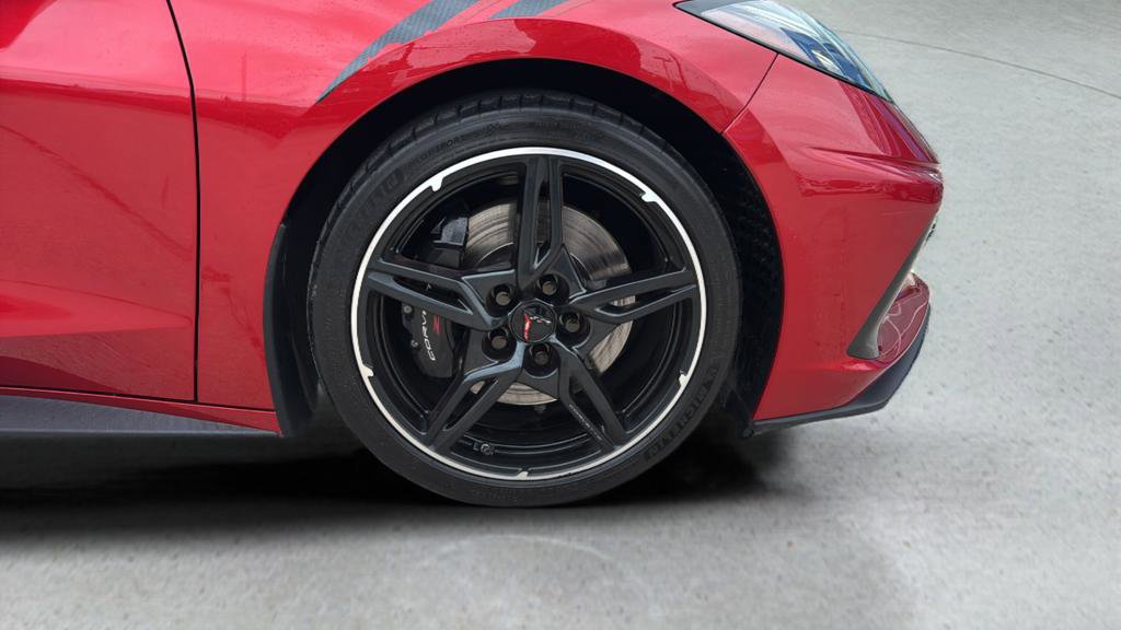 Used 2021 Chevrolet Corvette Stingray Convertible w/ Z51 Performance Package RWD image 21
