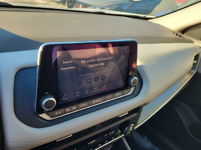 Used 2023 Nissan Rogue SV w/ SV Premium B Package FWD image 29