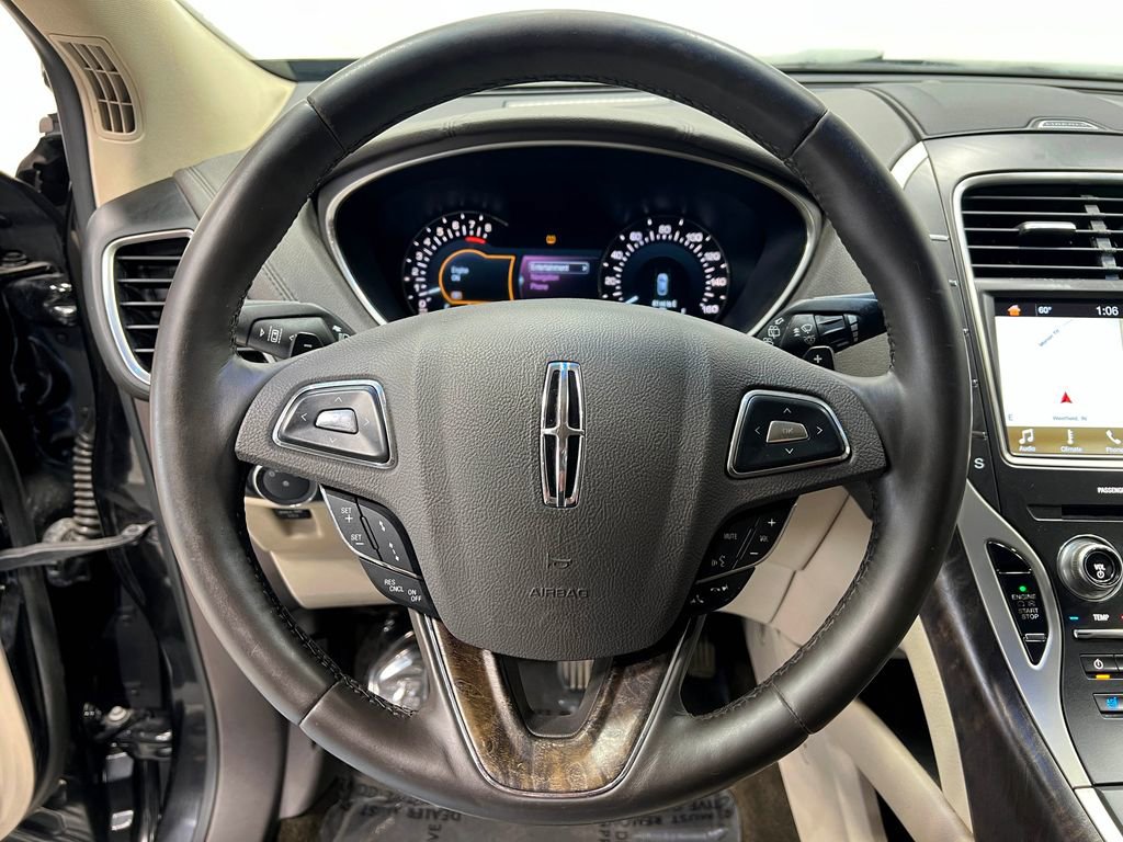 Used 2016 Lincoln MKX Reserve w/ Driver Assistance Package image 23