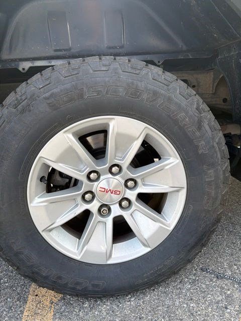 Used 2021 GMC Sierra 1500 4x4 Crew Cab w/ Sierra Value Package image 33