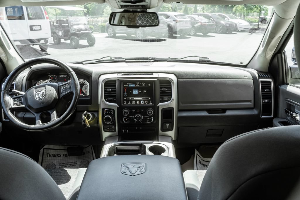 Used 2016 RAM 1500 Classic SLT w/ SLT Plus D←cor Group AWD/4WD image 8