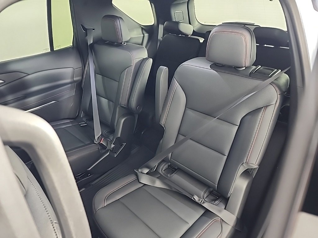 New 2026 Chevrolet Traverse Z71 w/ Driver Confidence Package image 26