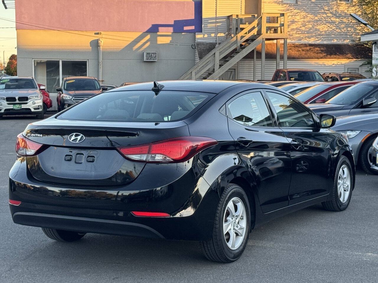 Used 2014 Hyundai Elantra SE FWD image 7