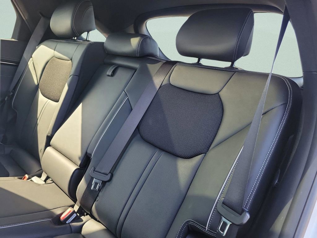 Used 2025 Genesis GV70 2.5T Sport Prestige w/ Sport Prestige Package image 30