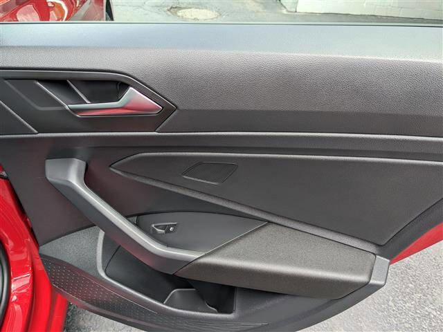Used 2024 Volkswagen Jetta Sport image 9