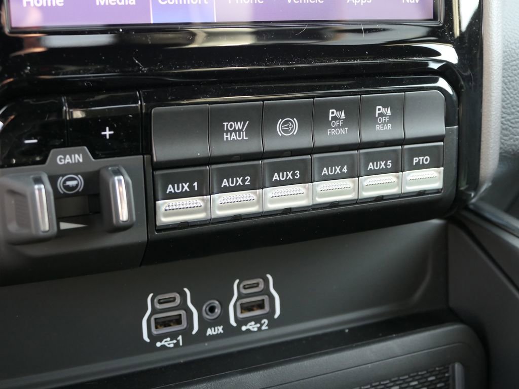 New 2026 RAM 5500 Tradesman w/ Laramie Trim Package image 20