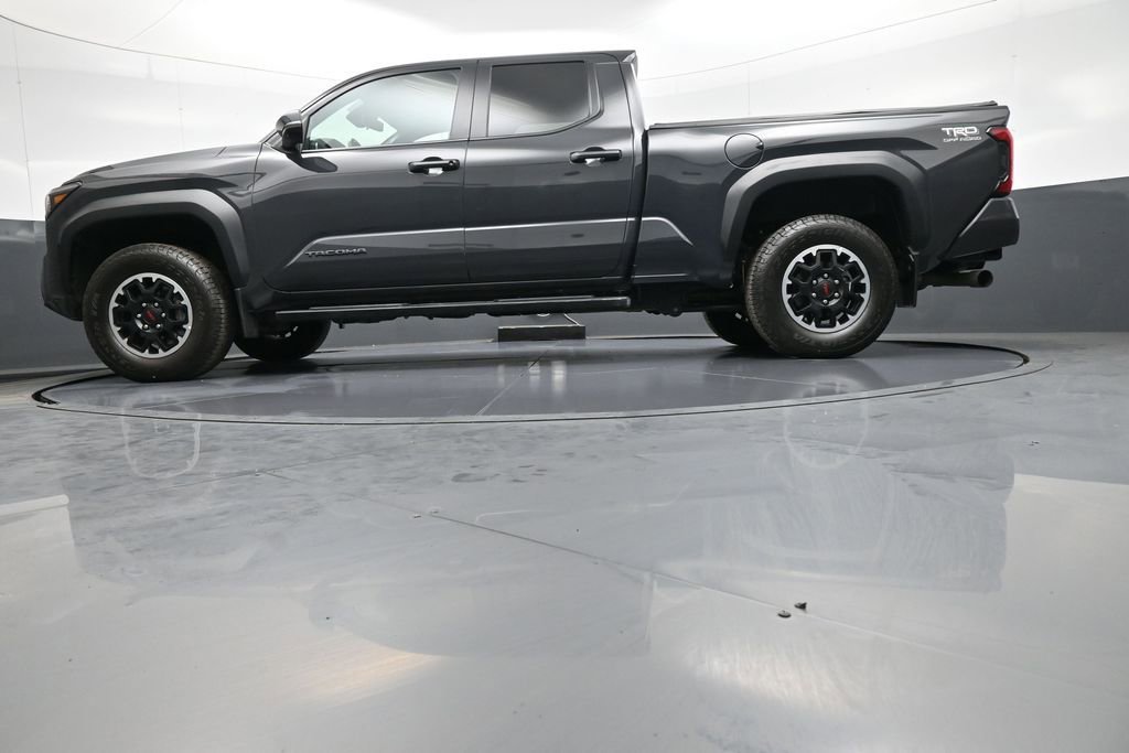 Certified 2024 Toyota Tacoma TRD Off-Road AWD/4WD image 32