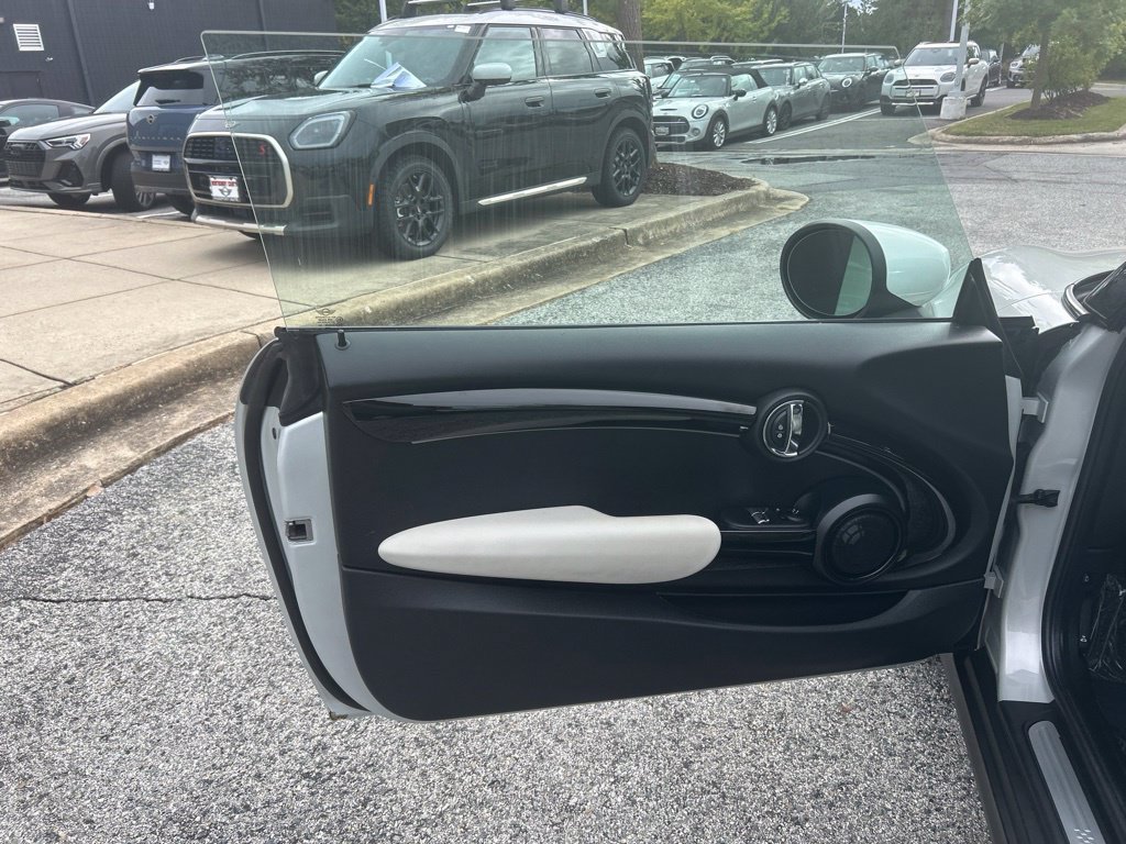 Used 2022 MINI Cooper SE FWD image 22