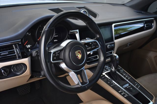 Used 2019 Porsche Macan AWD/4WD image 22
