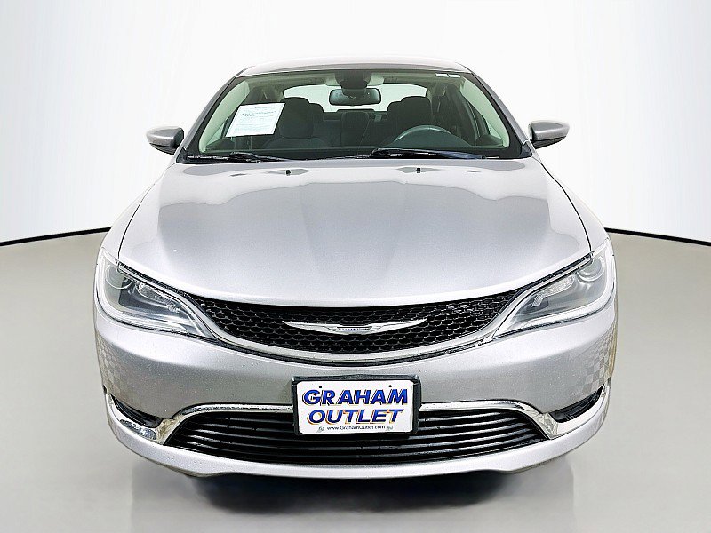 Used 2016 Chrysler 200 Limited image 2