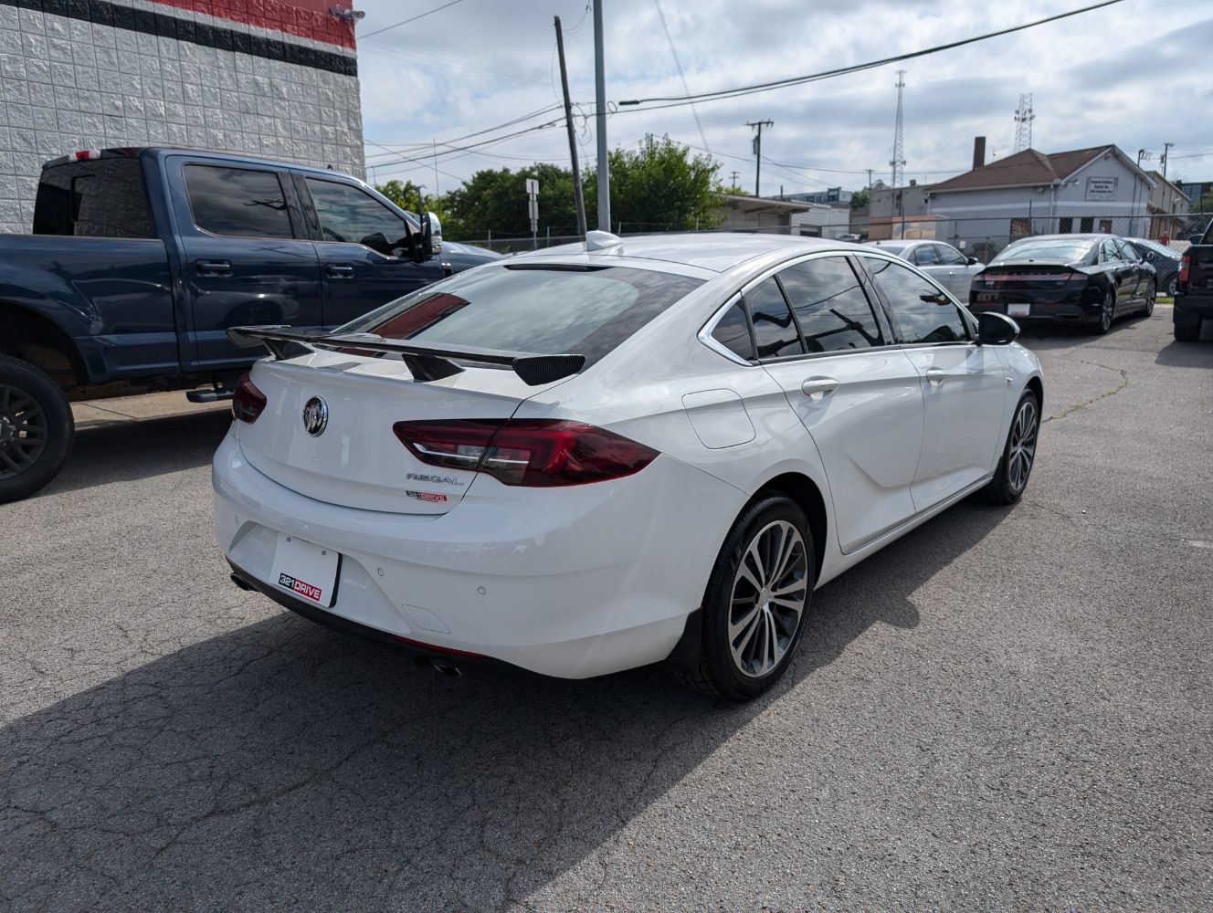 Used 2019 Buick Regal Essence w/ Driver Confidence Package I FWD image 6