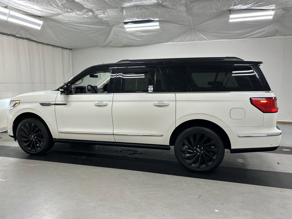 Used 2021 Lincoln Navigator L Black Label w/ Special Edition Package AWD/4WD image 6