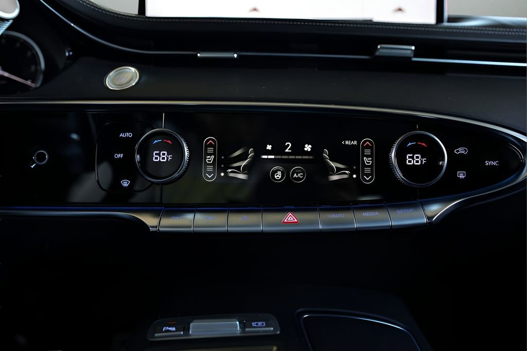 Used 2023 Genesis GV70 2.5T w/ Sport Prestige Package image 51