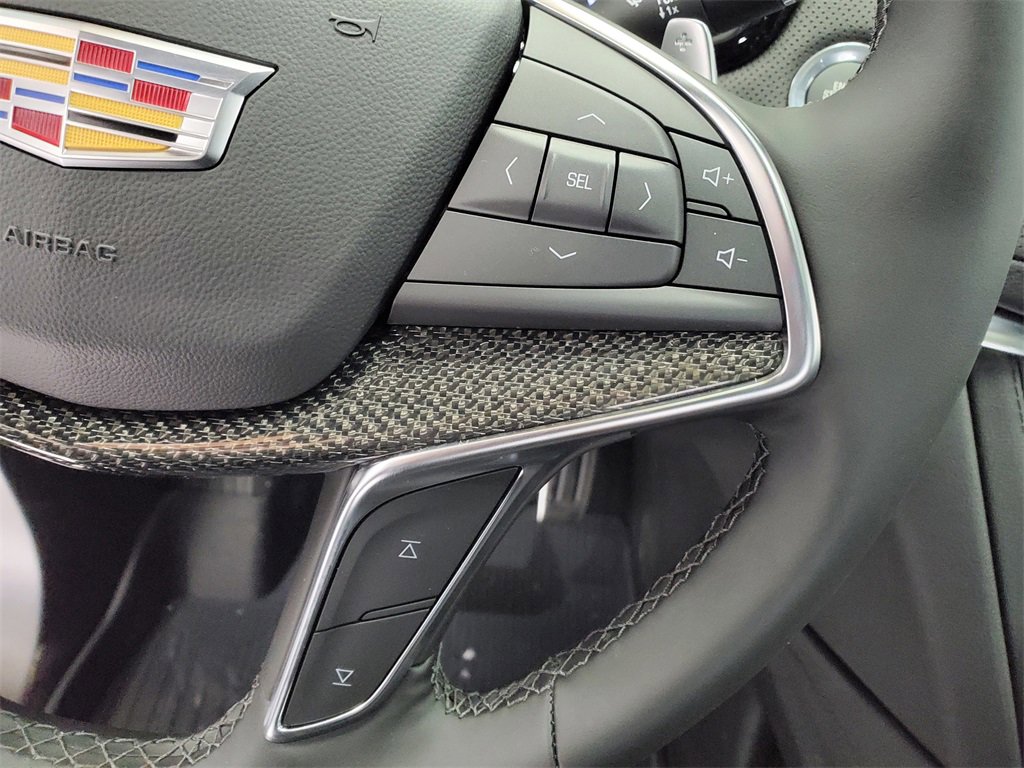 New 2026 Cadillac XT5 Sportv w/ LPO, Onyx Lite Package image 15