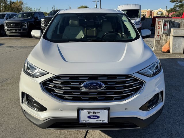 Used 2021 Ford Edge Titanium image 2