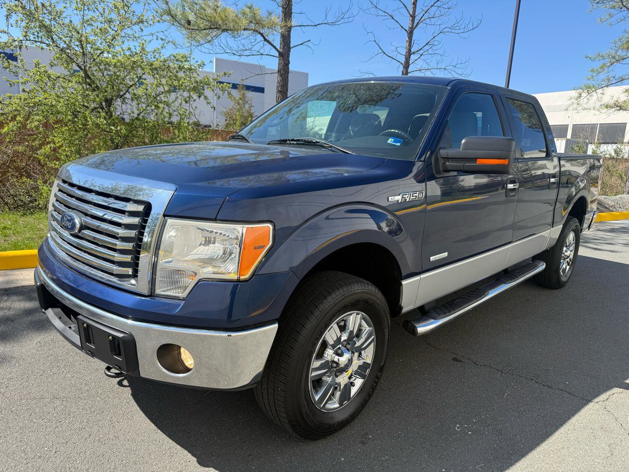 Used 2012 Ford F150 XLT w/ XLT Chrome Pkg image 2