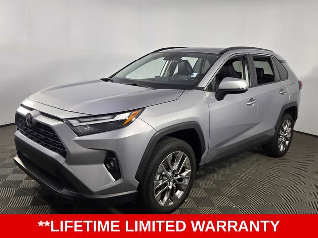 Used 2023 Toyota RAV4 XLE Premium image 3