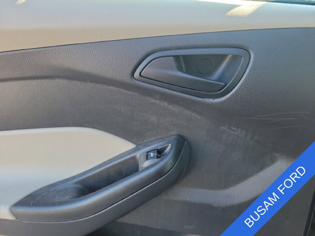 Used 2012 Ford Focus SE FWD image 10