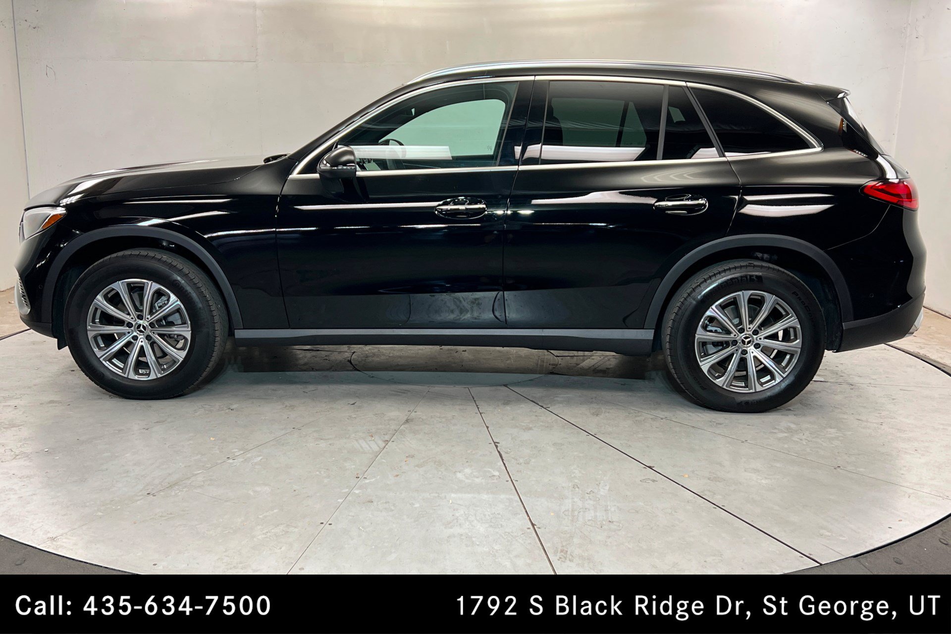 Certified 2026 Mercedes-Benz GLC 300 4MATIC image 2