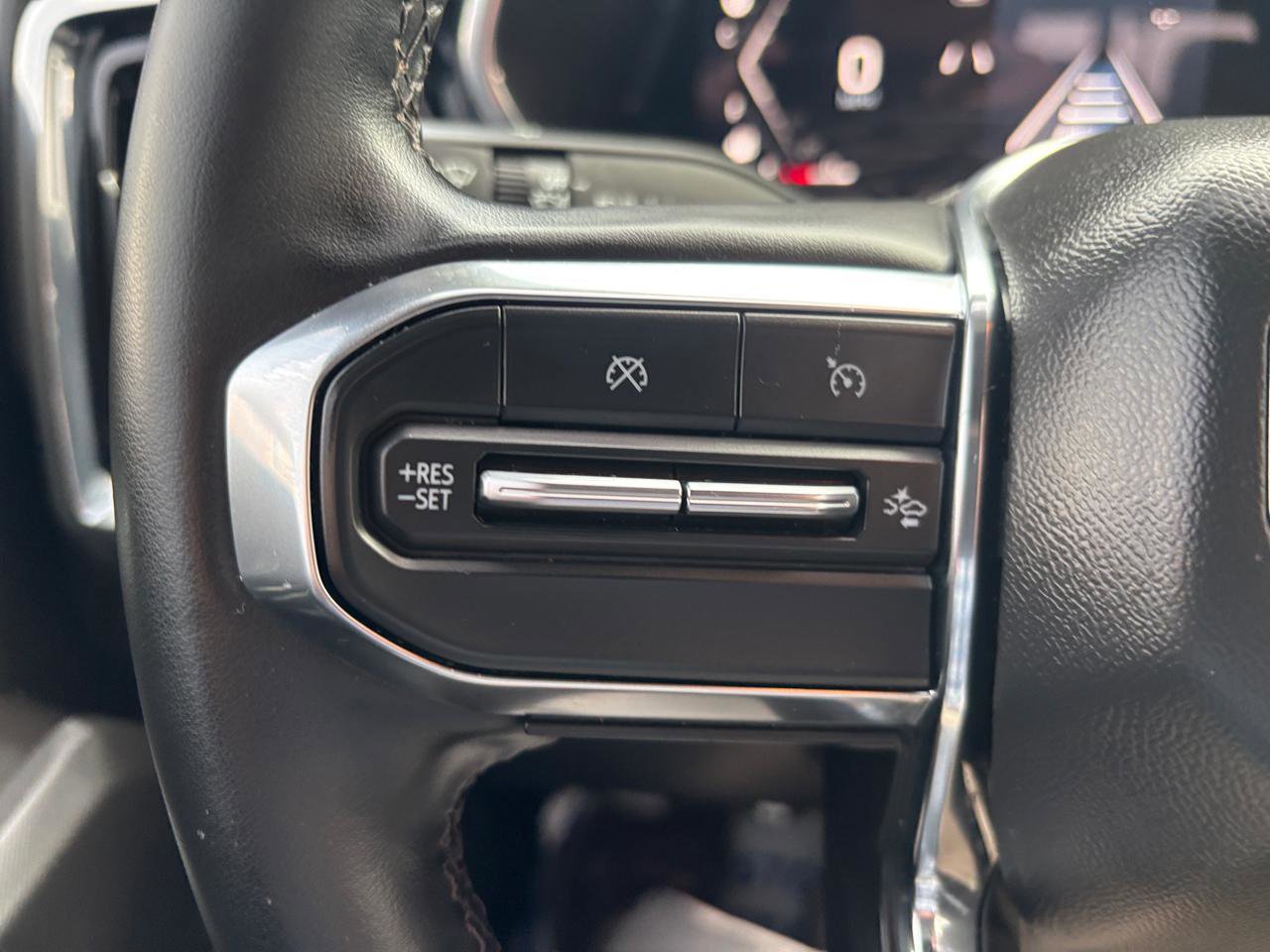 Used 2024 GMC Canyon Elevation w/ Convenience Package image 15