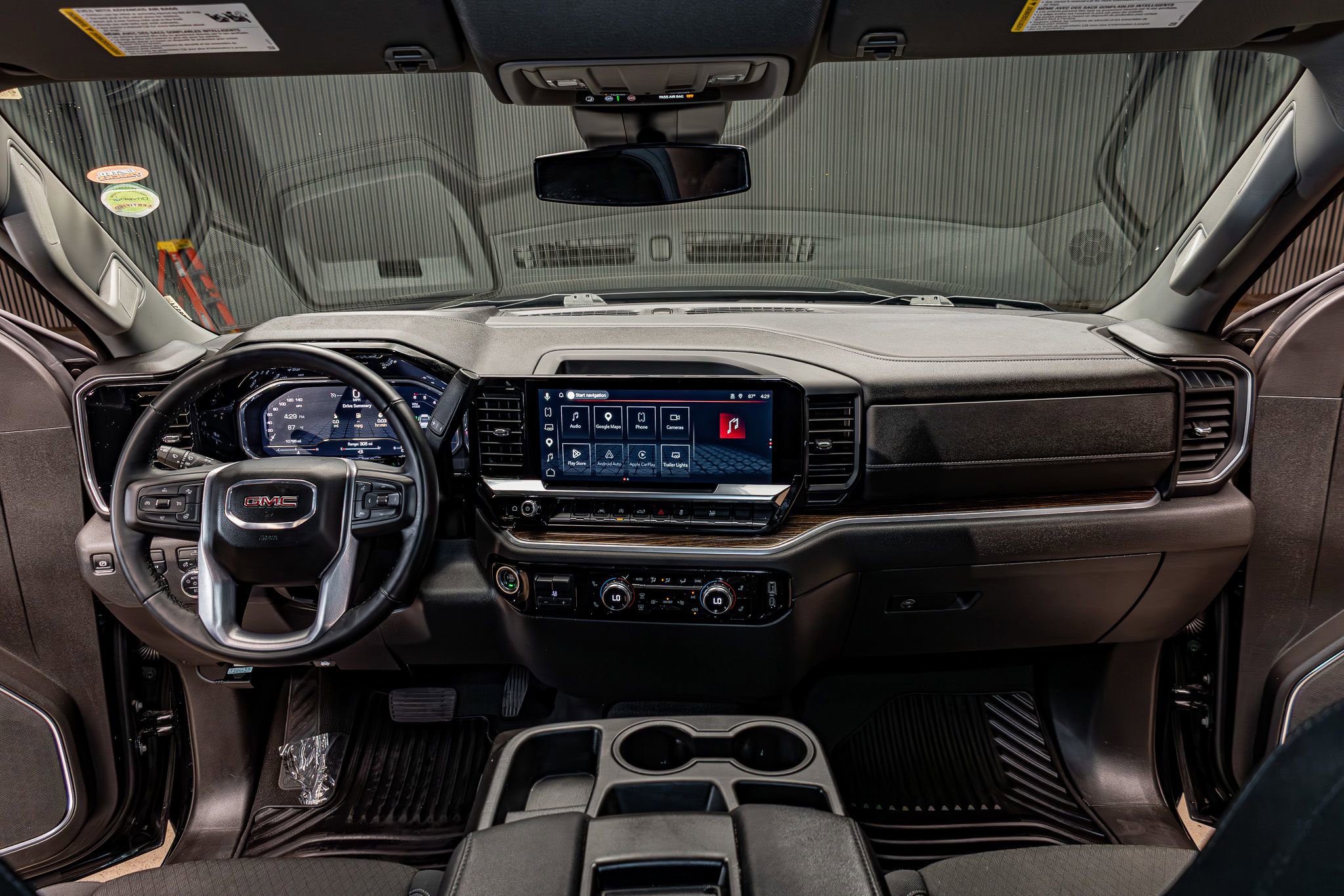 Used 2025 GMC Sierra 1500 Elevation image 14