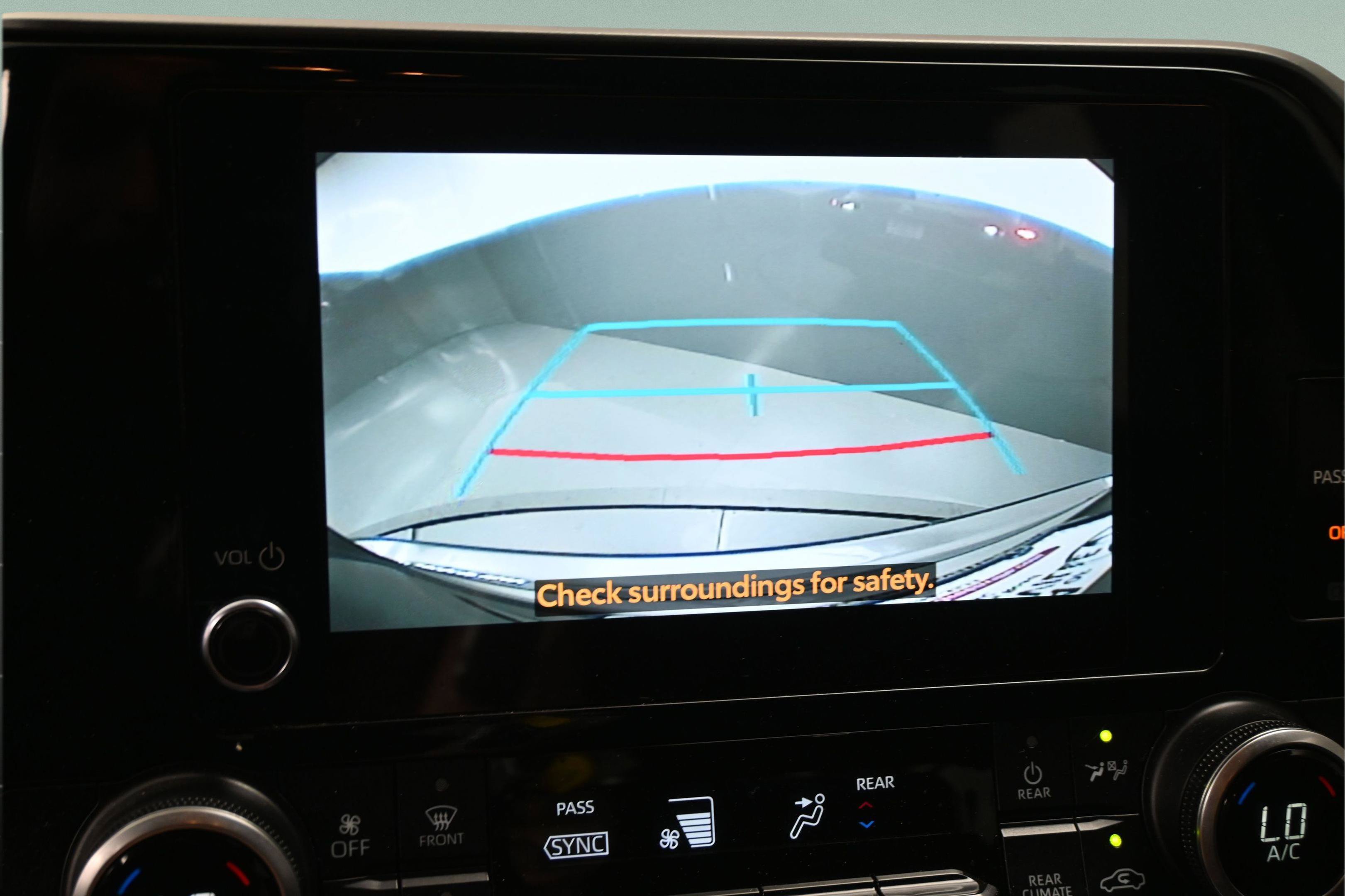 Certified 2024 Toyota Highlander LE AWD/4WD image 29