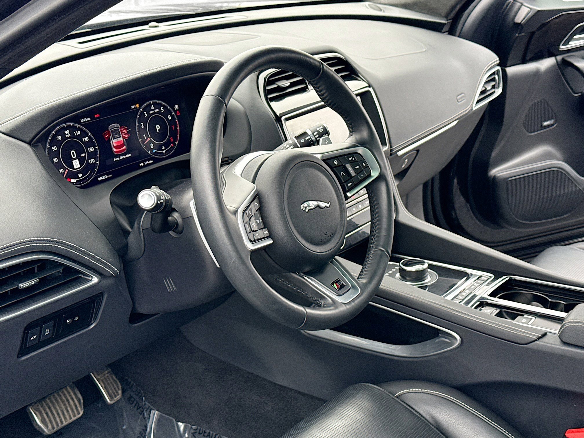 Used 2020 Jaguar F-PACE S image 4