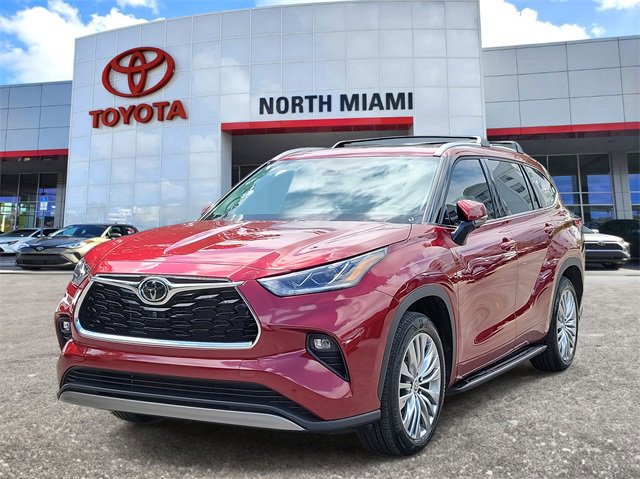 Used 2023 Toyota Highlander Platinum image 4